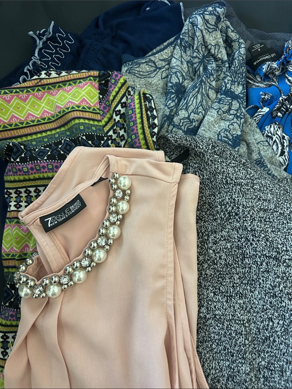 ♻️ Mixed Tops Bundle - Picture 2 of 3